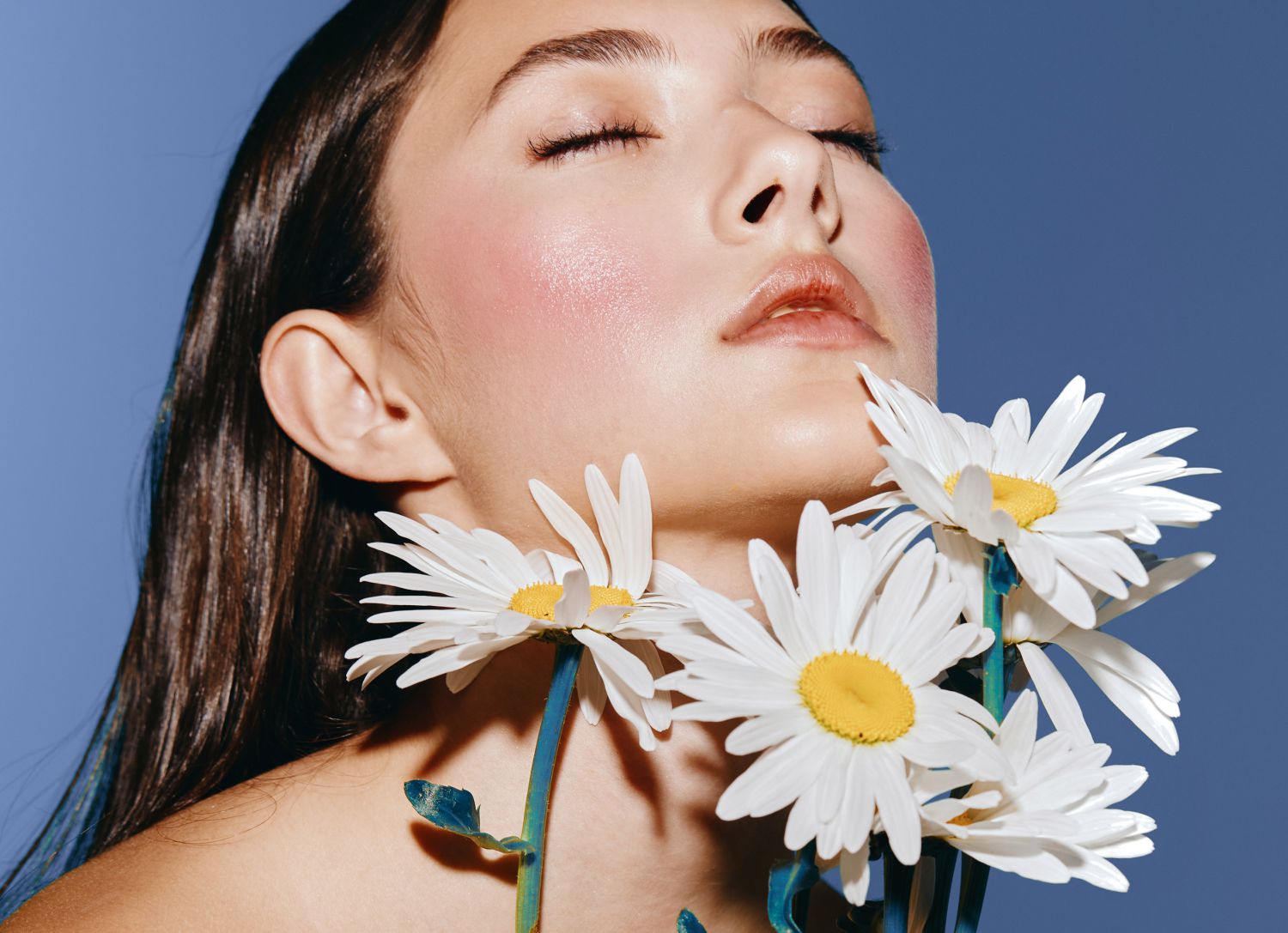 Awaken the Senses: Discover the Floral Elegance of RealRegal Perfumes